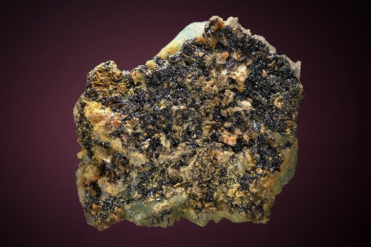 MOLYBDENITE and FERRIMOLYBDITE on QUARTZ and BERYL var. Aquamarine