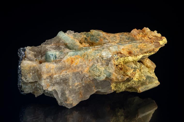 FERRIMOLYBDITE and MOLYBDENITE on QUARTZ and BERYL var. Aquamarine