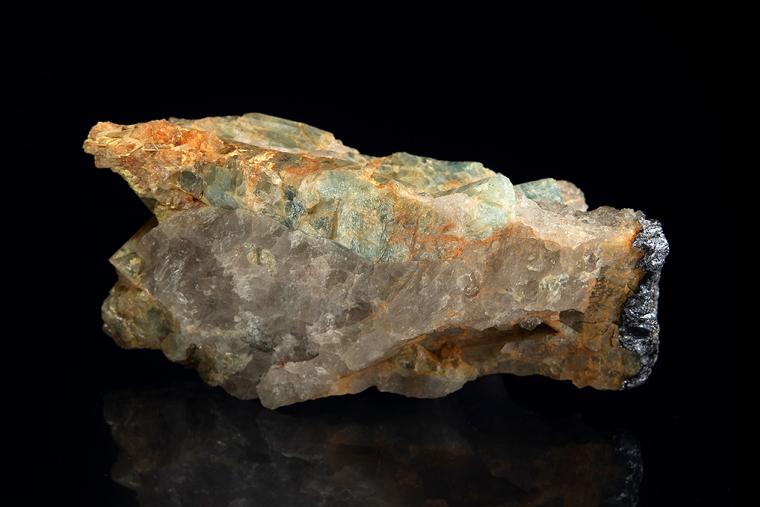 FERRIMOLYBDITE and MOLYBDENITE on QUARTZ and BERYL var. Aquamarine