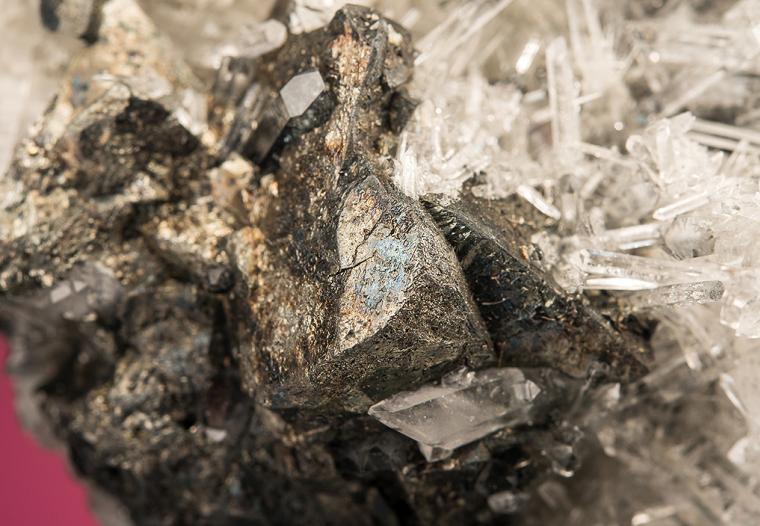 TETRAHEDRITE with QUARTZ