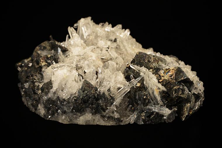 TETRAHEDRITE with QUARTZ