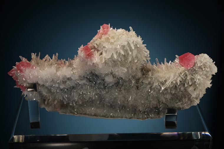 RHODOCHROSITE on QUARTZ