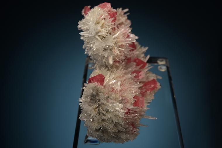 RHODOCHROSITE on QUARTZ