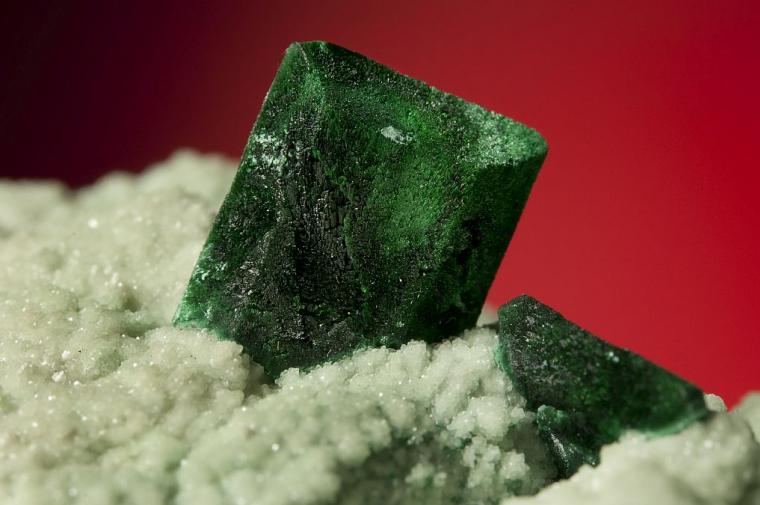 MALACHITE after AZURITE on SMITHSONITE