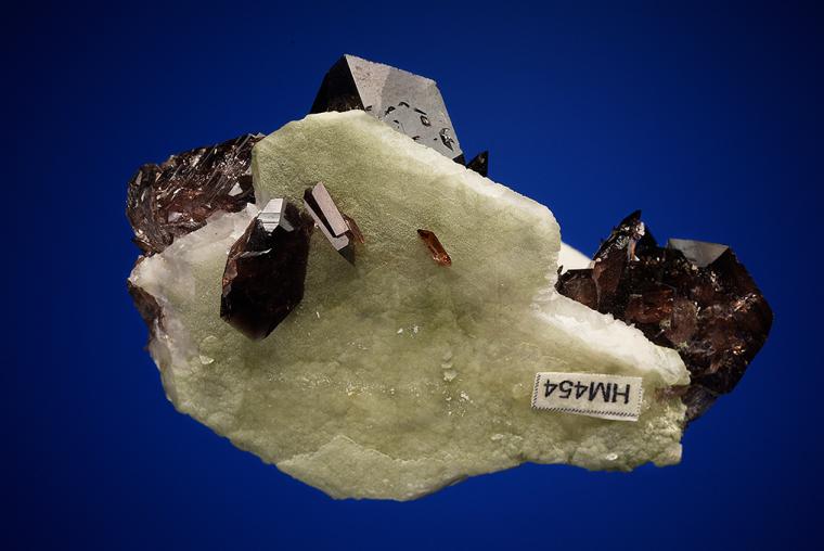 AXINITE-(Fe) on CALCITE