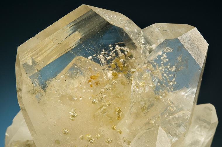 QUARTZ (Japan-law twin)