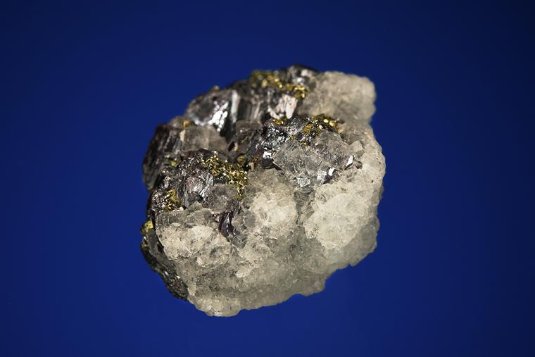 PYRARGYRITE with FLUORITE and CHALCOPYRITE