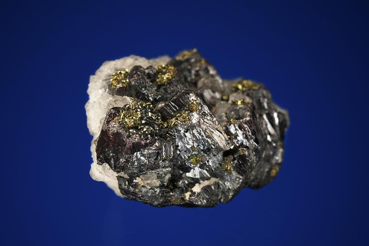 PYRARGYRITE with FLUORITE and CHALCOPYRITE