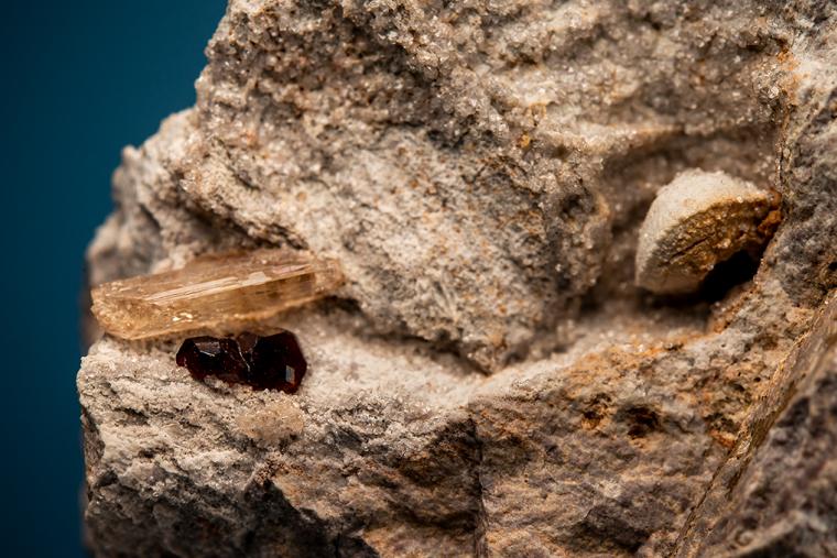 TOPAZ with SPESSARTINE