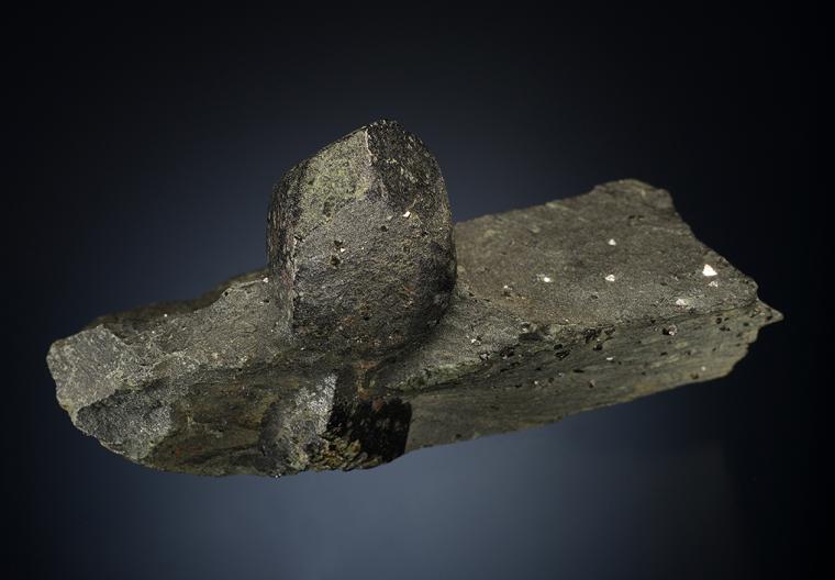 CHLORITE after Garnet