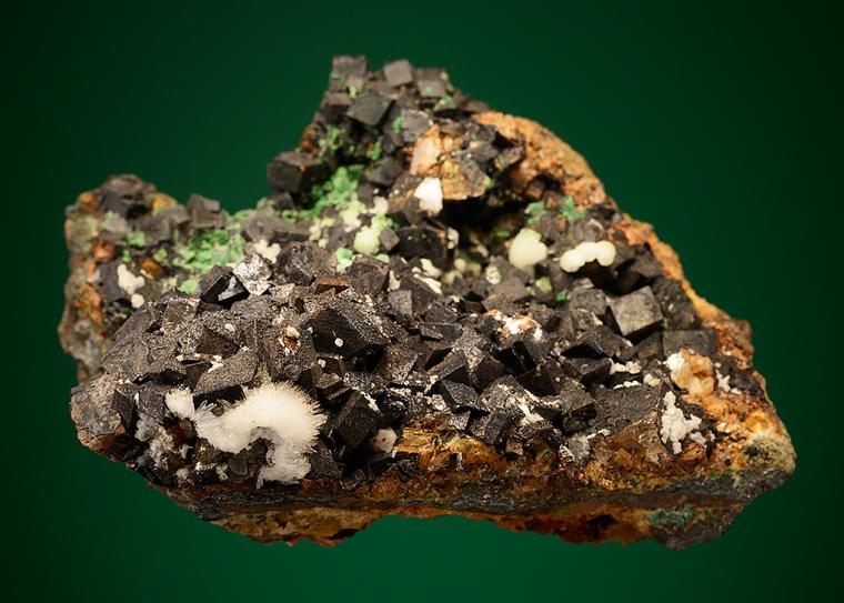 OLSACHERITE on SIDERITE