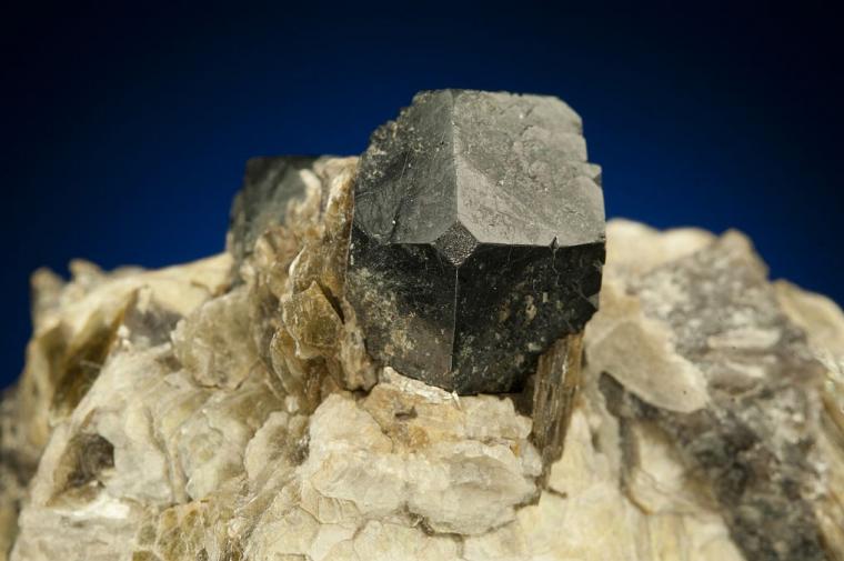 URANINITE with MUSCOVITE