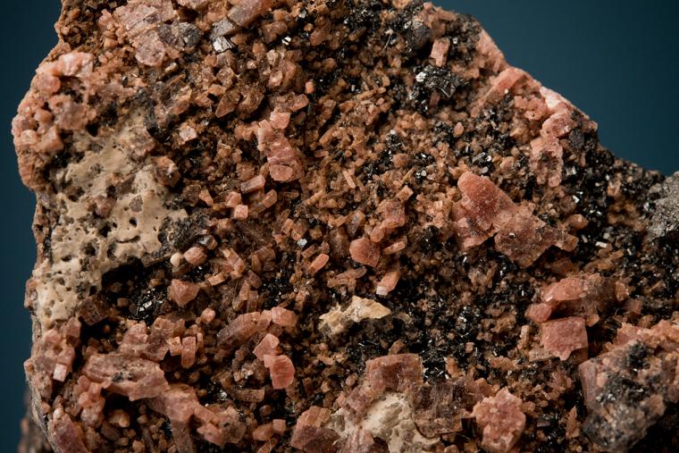LÅNGBANITE with RHODONITE
