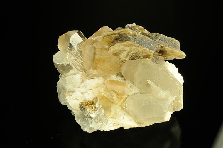 TOPAZ with MUSCOVITE and QUARTZ on ALBITE