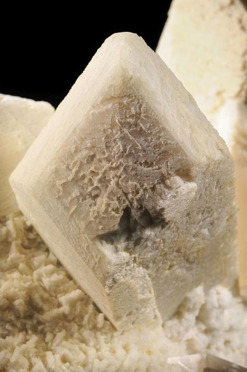 TOPAZ on MICROCLINE (Baveno twins)