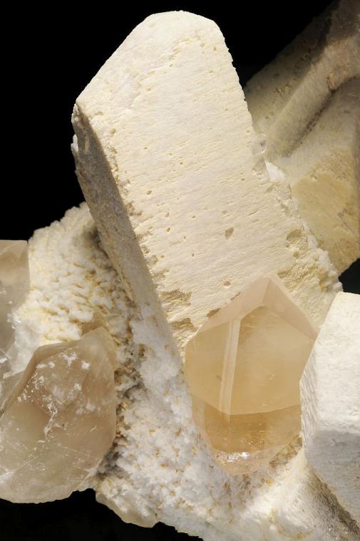 TOPAZ on MICROCLINE (Baveno twins)