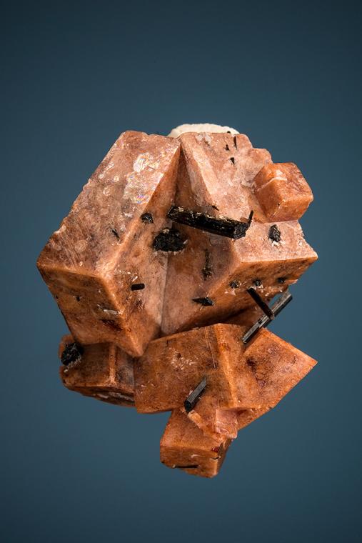 RHODOCHROSITE with AEGIRINE and ANALCIME