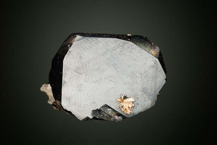 HEMATITE on QUARTZ