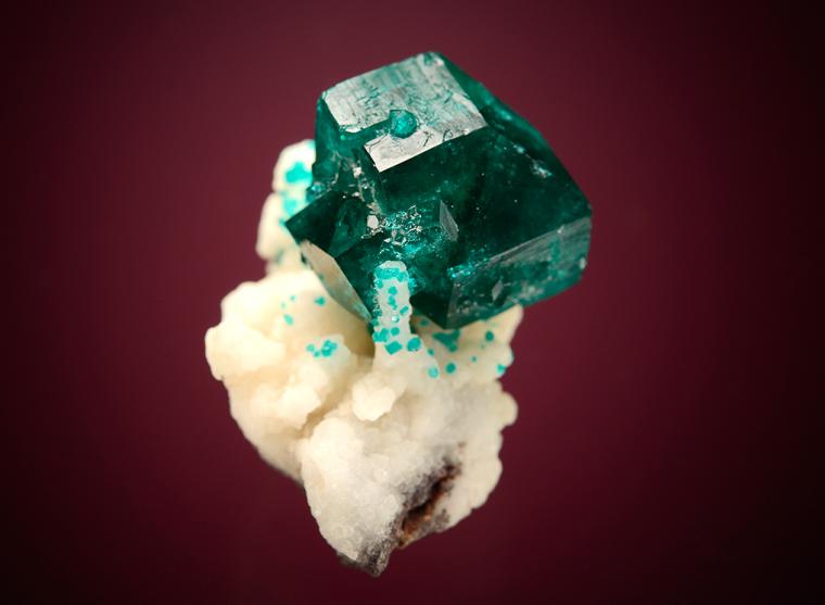 DIOPTASE on CALCITE
