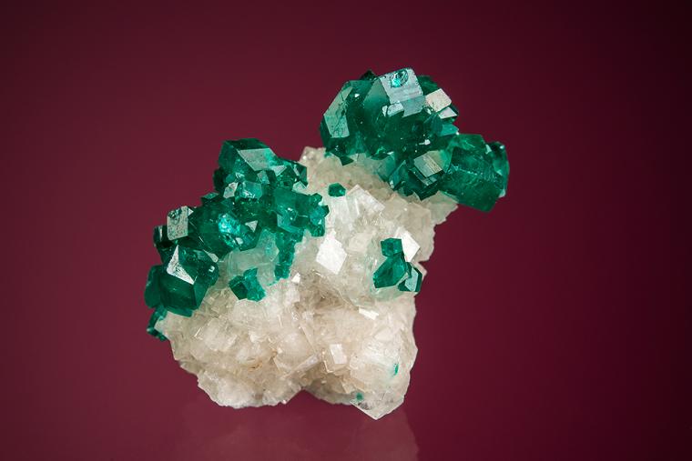 DIOPTASE on CALCITE