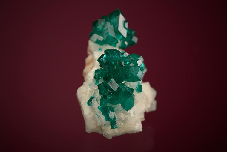 DIOPTASE on CALCITE