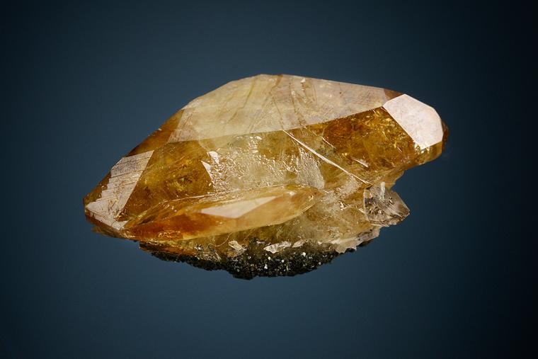 TITANITE var. Sphene