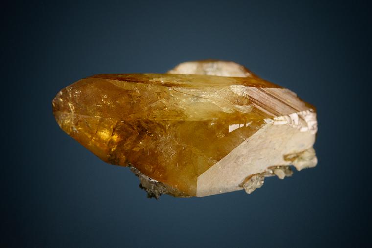 TITANITE var. Sphene