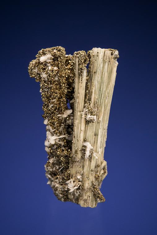 ELPIDITE with PYRITE on ALBITE