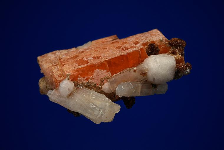 SERANDITE with NATROLITE, ANALCIME and RHODOCHROSITE