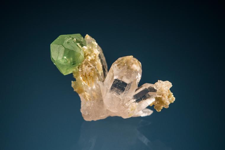 ANDRADITE var. Demantoid