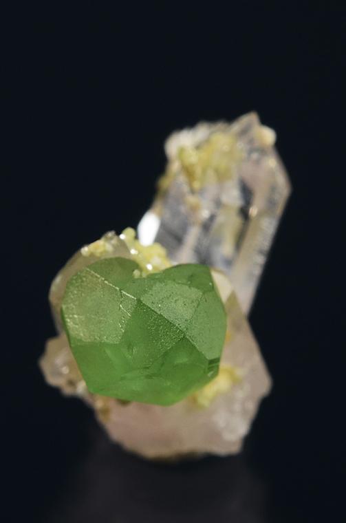 ANDRADITE var. Demantoid