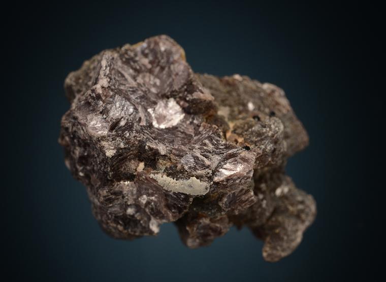 BERYL var. Morganite on LEPIDOLITE