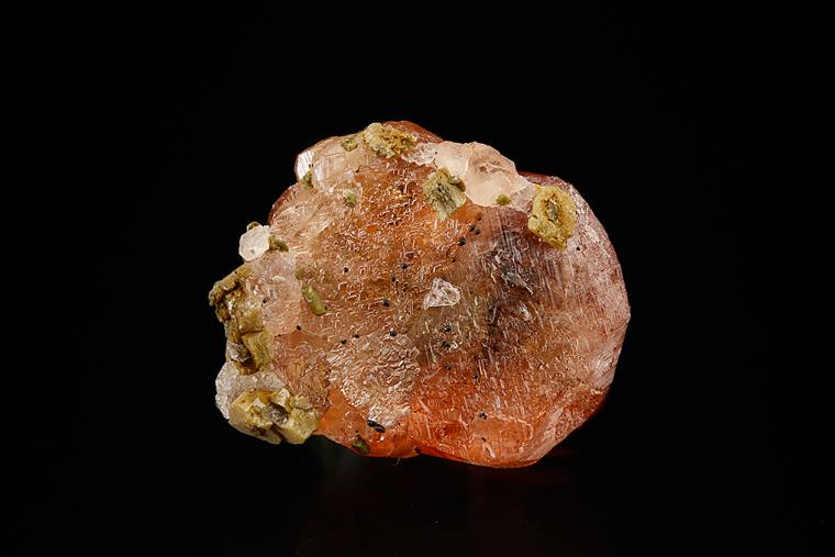 GROSSULAR var. Hessonite with DIOPSIDE