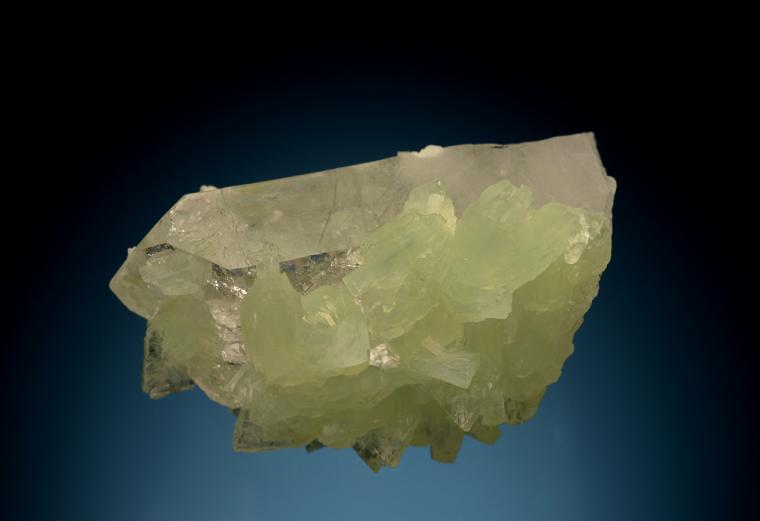 PREHNITE on QUARTZ with ANALCIME