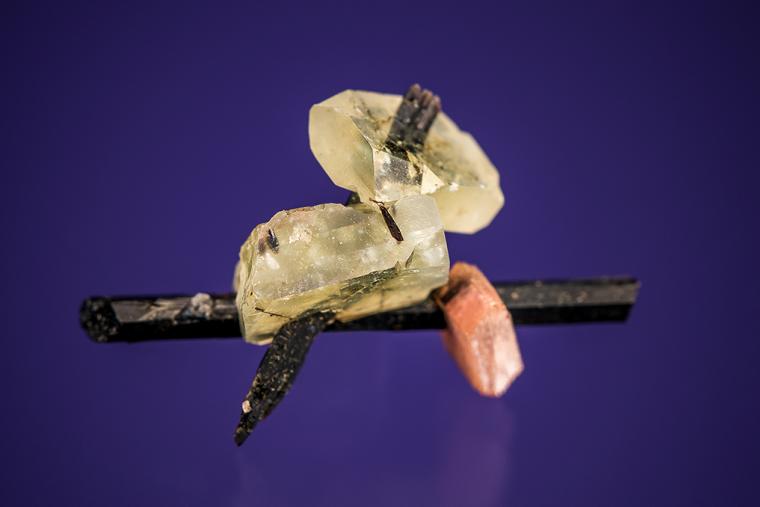 LEUCOPHANITE and SERANDITE on AEGIRINE