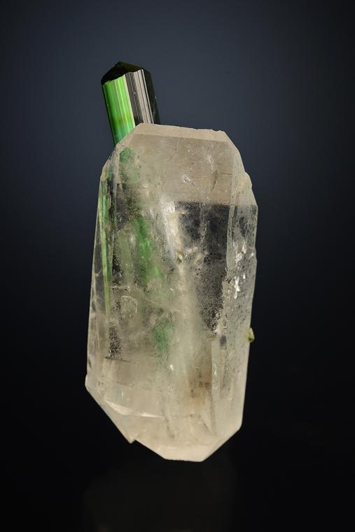 ELBAITE on QUARTZ
