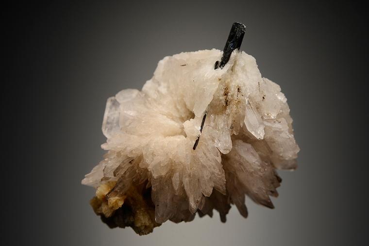 GENTHELVITE with AEGIRINE and ALBITE