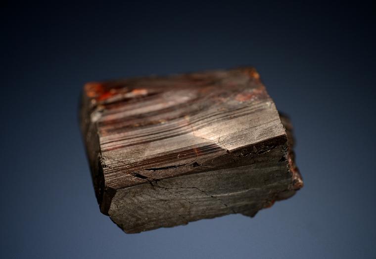 TANTALITE-(Mn)