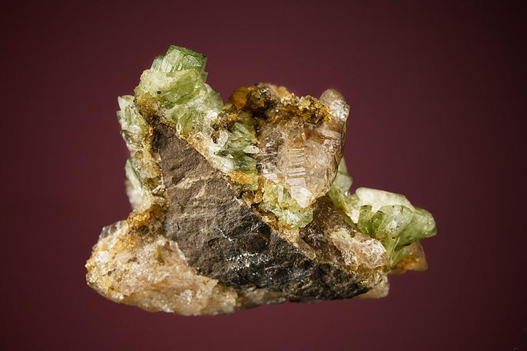 LUDLAMITE with QUARTZ
