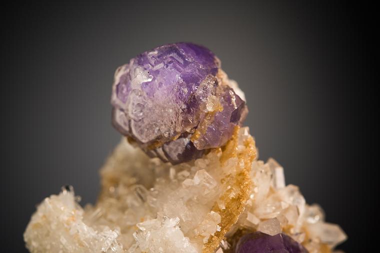 FLUORAPATITE on QUARTZ