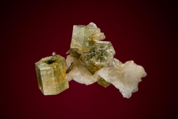 FLUORAPATITE on ALBITE