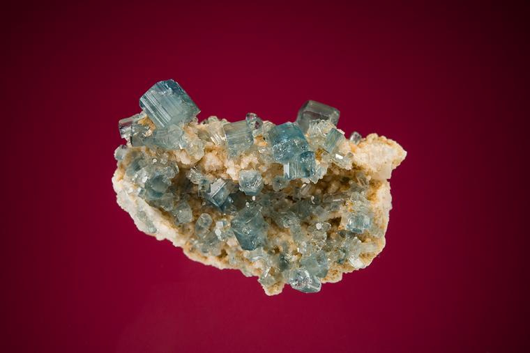 FLUORAPATITE and MUSCOVITE on ALBITE