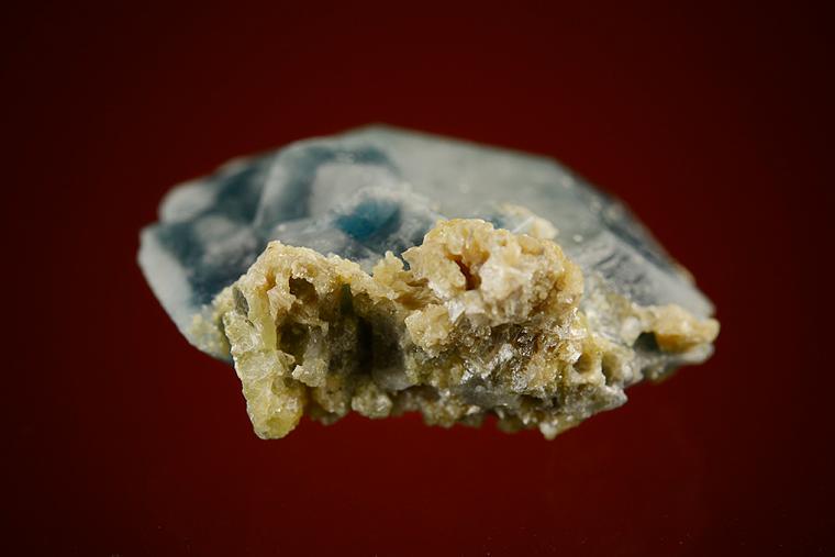 FLUORAPATITE with MUSCOVITE