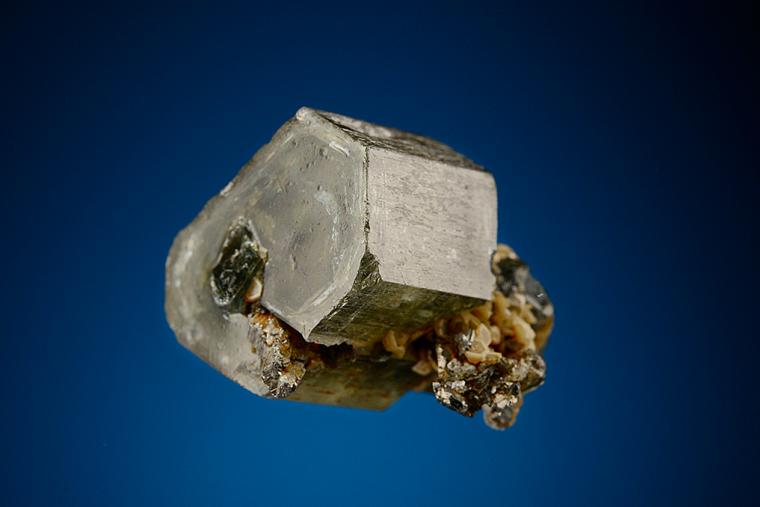 FLUORAPATITE with ARSENOPYRITE