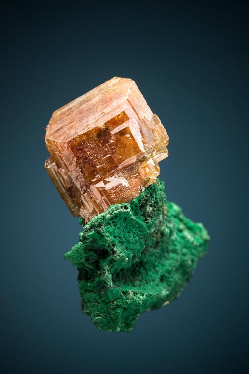 WULFENITE on MALACHITE