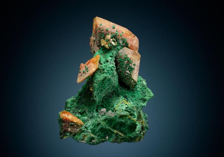 WULFENITE on MALACHITE