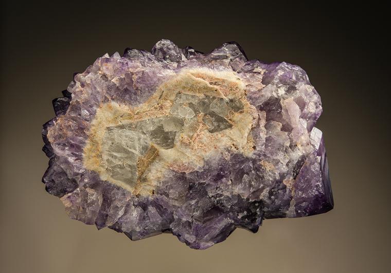 QUARTZ var. Amethyst