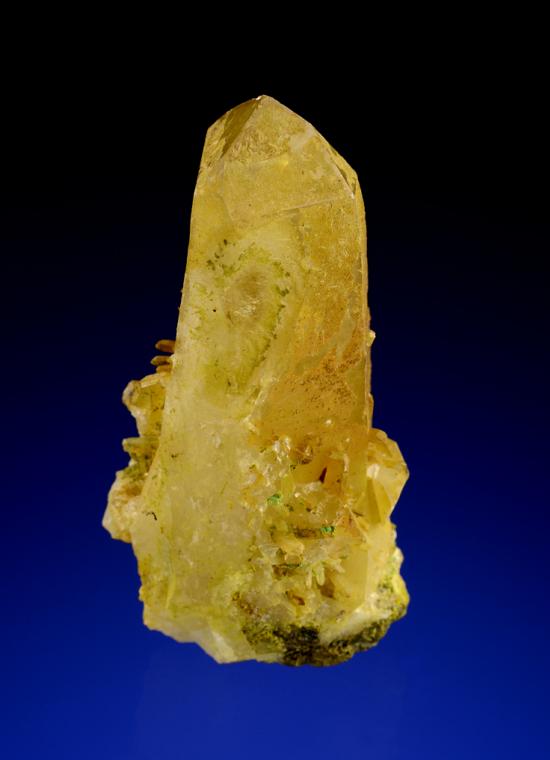 PYROMORPHITE on QUARTZ (Japan-law twin)