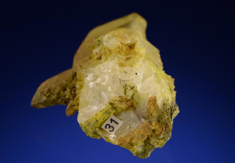 PYROMORPHITE on QUARTZ (Japan-law twin)