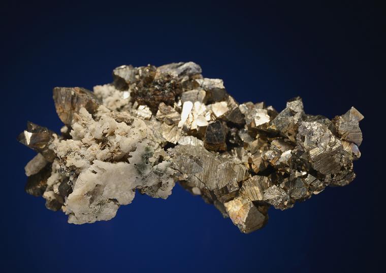 ARSENOPYRITE with CUMMINGTONITE